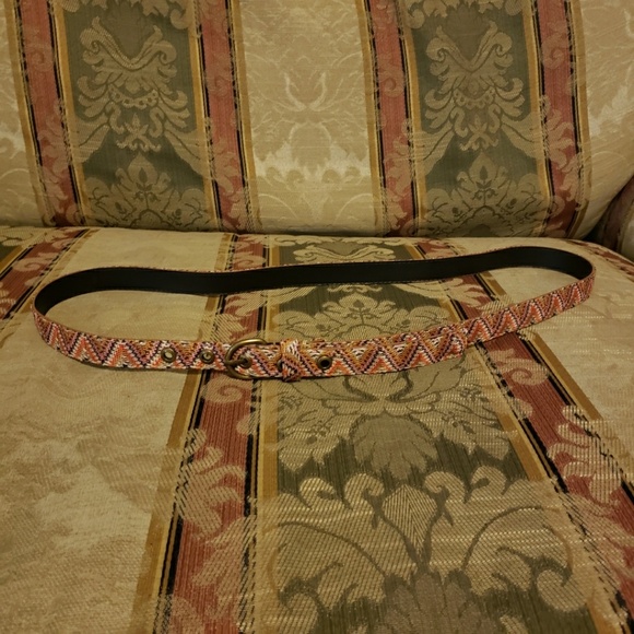 Colorful 70s inspired zigzag woven skinny belt - Picture 2 of 5